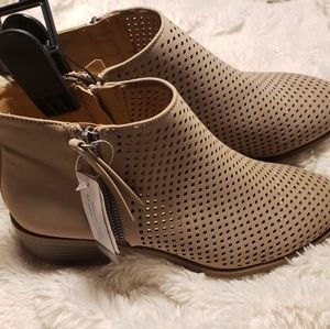 Booties NWT